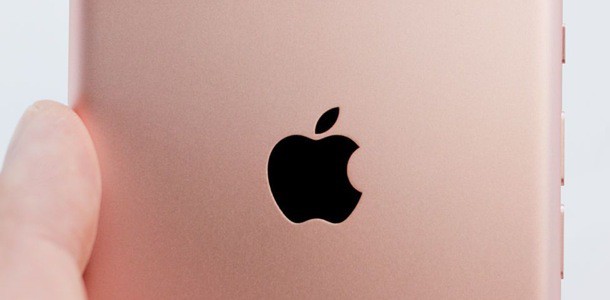 iphone-5se-silver-spacegray-brightpink-0