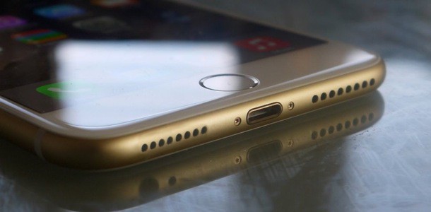 iphone-7-may-have-second-speaker-0