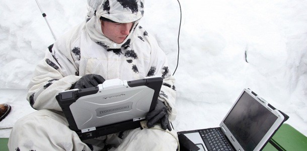 v-rossii-nachinaetsya-proizvodstvo-sverhnadezhnyih-armeyskih-noutbukov-0