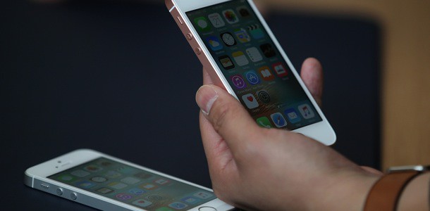 v-rossii-startovali-predzakazyi-na-novyiy-4-dyuymovyiy-smartfon-iphone-se-0