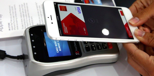 do-kontsa-2016-goda-v-rossii-mozhet-zarabotat-platezhnaya-sistema-apple-pay-0