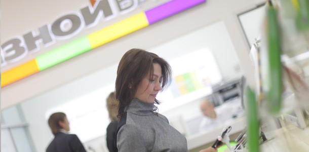 riteyler-svyaznoy-snizil-tsenyi-na-bolee-chem-300-ustroystv-na-6-50-0