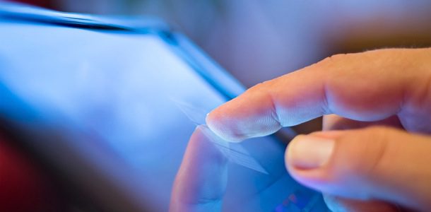 apple-patent-home-button-in-iphone-display-screen-0