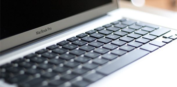 apple-pulls-legacy-non-retina-macbook-pro-from-retail-store-displays-0