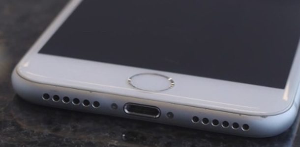 iphone-7-to-ship-with-standard-earpods-lightning-adapter-0