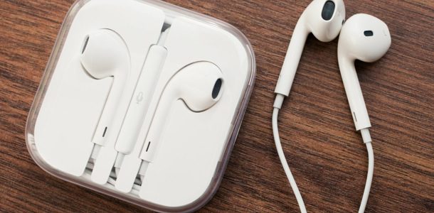 photos-show-possible-lightning-equipped-earpods-for-iphone-7-0