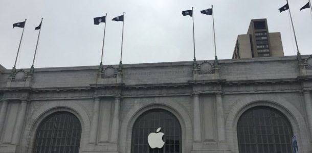 apple-decorations-bill-graham-civic-center-keynote-iphone-7-event-0