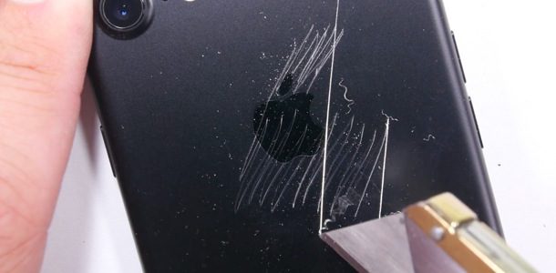 scratch-it-burn-it-bend-it-the-iphone-7-is-put-to-the-durability-test-0