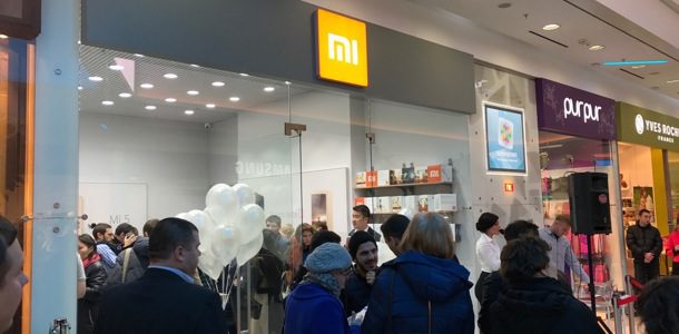 v-rossii-otkryilsya-pervyiy-monobrendovyiy-magazin-kitayskoy-xiaomi-0
