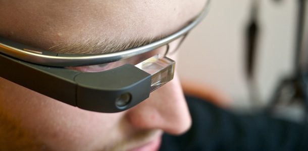 apple-exploring-glasses-wearable-with-potential-ar-technology-0