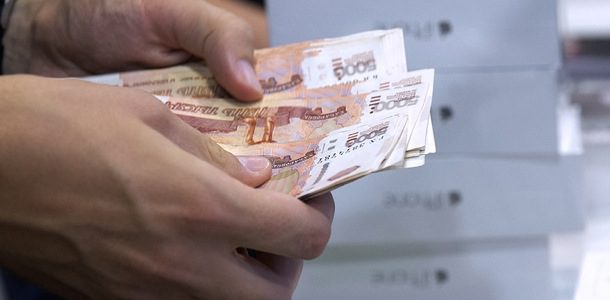 fas-rassmotrit-delo-o-koordinatsii-tsen-na-iphone-v-rossii-8-dekabrya-0