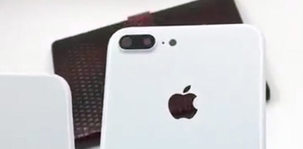 jet-white-iphone-7-mockup-shown-off-in-video-0